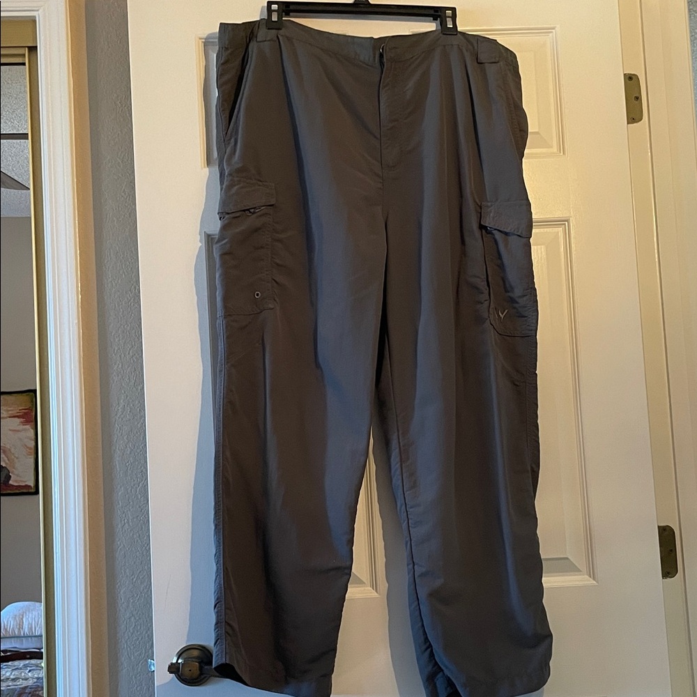 White Sierra Men's Dark Gray Cargo Pants